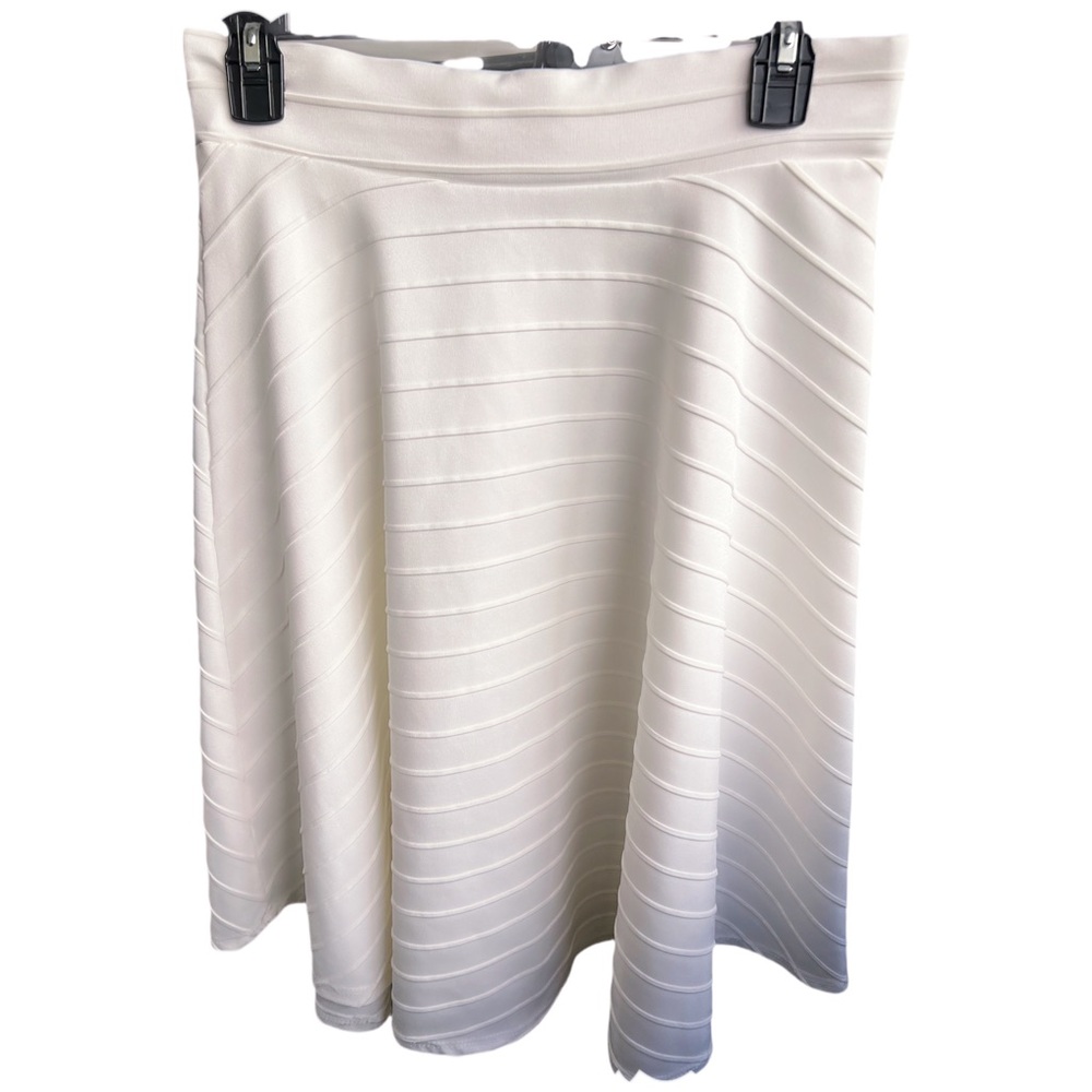 Tiny & Gray White Textured A-Line Skirt Women’s Size 8 Midi Stretch Minimalist